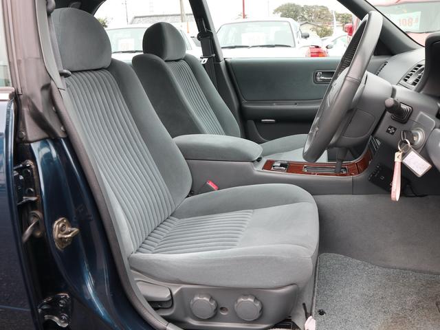 NISSAN LAUREL 25CLUB S