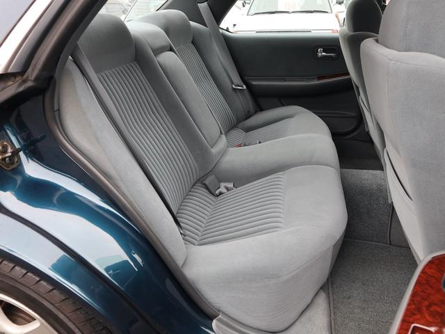 NISSAN LAUREL 25CLUB S
