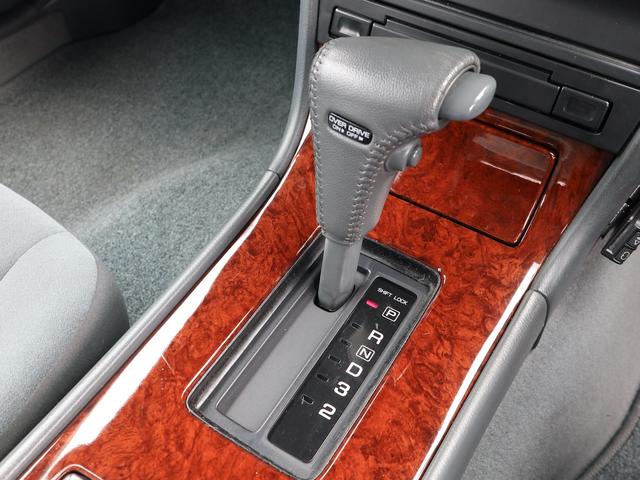 NISSAN LAUREL 25CLUB S