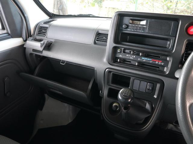 ハイゼットカーゴ デッキバン 5速MT 4WD エアコン パワステ ドアバイザー 純正流用14インチアルミ 夏タイヤ4本新品 スタッドレスタイヤ積込 車検記録簿 軽トラ(15枚目)