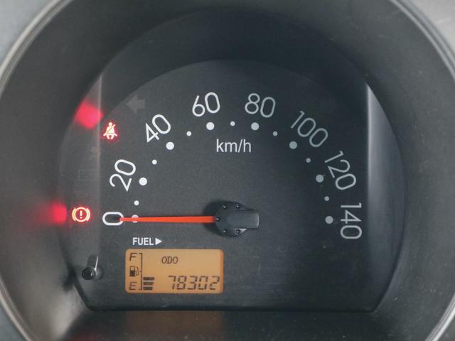 ハイゼットカーゴ デッキバン 5速MT 4WD エアコン パワステ ドアバイザー 純正流用14インチアルミ 夏タイヤ4本新品 スタッドレスタイヤ積込 車検記録簿 軽トラ(19枚目)