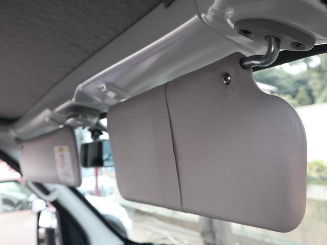 ハイゼットカーゴ デッキバン 5速MT 4WD エアコン パワステ ドアバイザー 純正流用14インチアルミ 夏タイヤ4本新品 スタッドレスタイヤ積込 車検記録簿 軽トラ(21枚目)