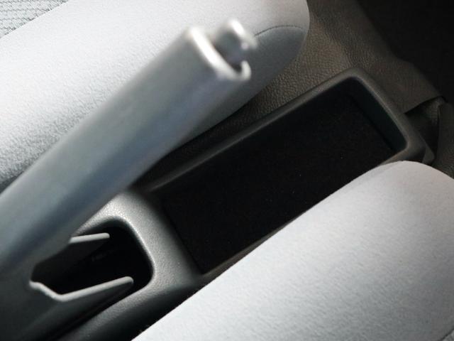 ハイゼットカーゴ デッキバン 5速MT 4WD エアコン パワステ ドアバイザー 純正流用14インチアルミ 夏タイヤ4本新品 スタッドレスタイヤ積込 車検記録簿 軽トラ(30枚目)