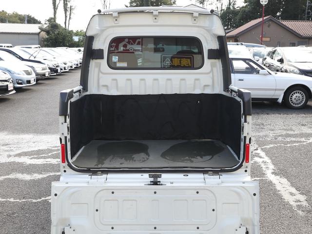 ハイゼットカーゴ デッキバン 5速MT 4WD エアコン パワステ ドアバイザー 純正流用14インチアルミ 夏タイヤ4本新品 スタッドレスタイヤ積込 車検記録簿 軽トラ(45枚目)