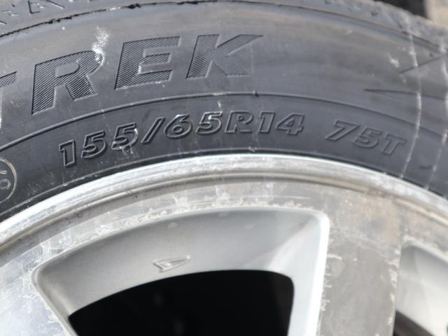 ハイゼットカーゴ デッキバン 5速MT 4WD エアコン パワステ ドアバイザー 純正流用14インチアルミ 夏タイヤ4本新品 スタッドレスタイヤ積込 車検記録簿 軽トラ(53枚目)