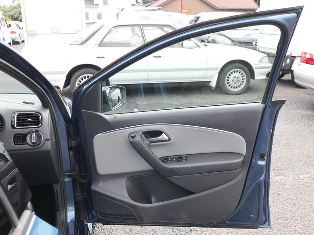 VOLKSWAGEN POLO BLUE GT