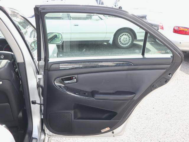 TOYOTA CROWN ATHLETE PREMIUM EDITION