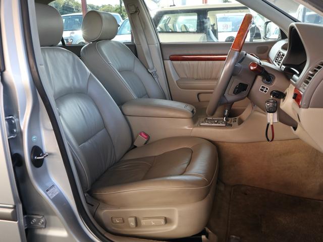 TOYOTA PROGRES NC300 WALNUT PACKAGE
