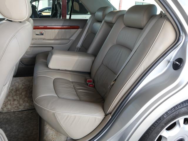TOYOTA PROGRES NC300 WALNUT PACKAGE