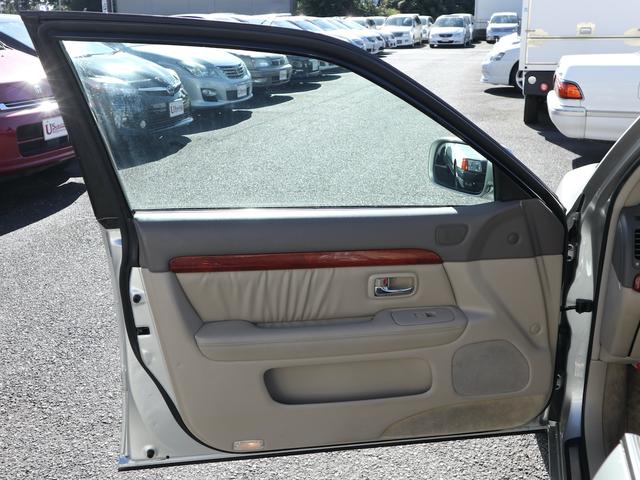 TOYOTA PROGRES NC300 WALNUT PACKAGE