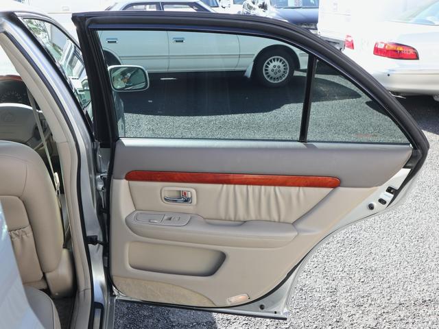 TOYOTA PROGRES NC300 WALNUT PACKAGE