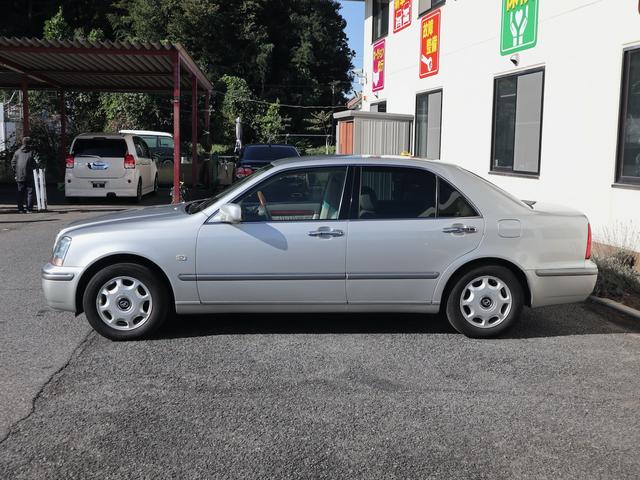TOYOTA PROGRES NC300 WALNUT PACKAGE