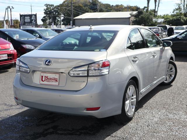 ＨＳ ＨＳ２５０ｈ　純正ＨＤＤナビ　ＣＤ／ＭＤ／ＤＶＤ／ＭＳ／ＴＶ／Ｂｌｕｅｔｏｏｔｈ再生　バックカメラ　ＥＴＣ　スマートキー　クルコン　電動コーナーポール　ＬＥＤライト　純正１７インチアルミ（7枚目）