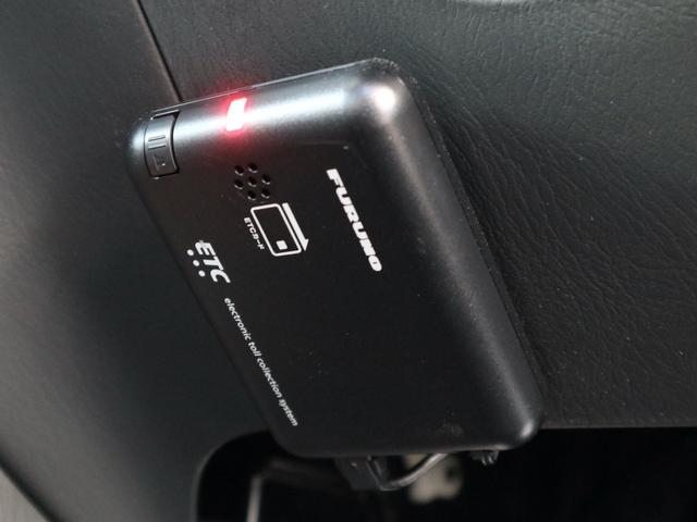 ファミリアＳ－ワゴン スポルト２０　ＤＶＤナビ　ＣＤＭＤ再生　ＥＴＣ　キーレス　純正ナルディステア　エアロ　リアスポイラー　ドアバイザー　純正１６インチアルミ　フロントフォグランプ　ディーラー整備記録簿　ワンオーナー（20枚目）