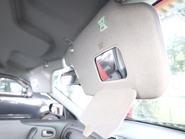 ファミリアＳ－ワゴン スポルト２０　ＤＶＤナビ　ＣＤＭＤ再生　ＥＴＣ　キーレス　純正ナルディステア　エアロ　リアスポイラー　ドアバイザー　純正１６インチアルミ　フロントフォグランプ　ディーラー整備記録簿　ワンオーナー（21枚目）