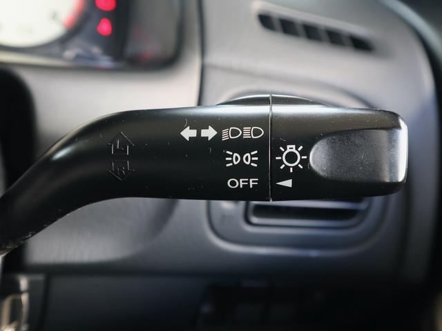 ファミリアＳ－ワゴン スポルト２０　ＤＶＤナビ　ＣＤＭＤ再生　ＥＴＣ　キーレス　純正ナルディステア　エアロ　リアスポイラー　ドアバイザー　純正１６インチアルミ　フロントフォグランプ　ディーラー整備記録簿　ワンオーナー（24枚目）