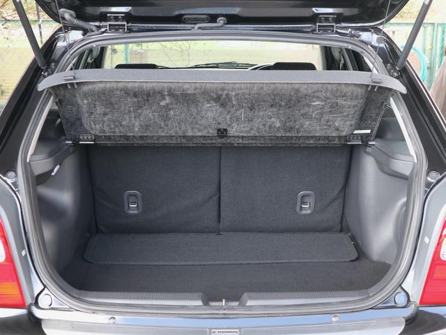 ファミリアＳ－ワゴン スポルト２０　ＤＶＤナビ　ＣＤＭＤ再生　ＥＴＣ　キーレス　純正ナルディステア　エアロ　リアスポイラー　ドアバイザー　純正１６インチアルミ　フロントフォグランプ　ディーラー整備記録簿　ワンオーナー（40枚目）