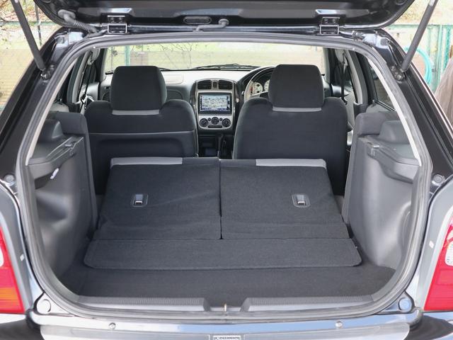 ファミリアＳ－ワゴン スポルト２０　ＤＶＤナビ　ＣＤＭＤ再生　ＥＴＣ　キーレス　純正ナルディステア　エアロ　リアスポイラー　ドアバイザー　純正１６インチアルミ　フロントフォグランプ　ディーラー整備記録簿　ワンオーナー（42枚目）