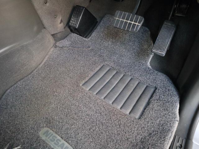 プレーリージョイ エアロエクスプレス　オーテック　専用フルエアロ　大型リアスポイラー　ルーフレール　ドアバイザー　純正１４インチアルミ　純正ＣＤオーディオ　３列シート　７人乗り　両側スライドドア　ＳＲ２０ＤＥエンジン　フルノーマル車（31枚目）