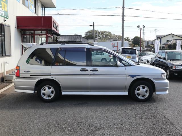 プレーリージョイ エアロエクスプレス　オーテック　専用フルエアロ　大型リアスポイラー　ルーフレール　ドアバイザー　純正１４インチアルミ　純正ＣＤオーディオ　３列シート　７人乗り　両側スライドドア　ＳＲ２０ＤＥエンジン　フルノーマル車（48枚目）