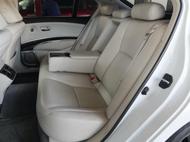 レジェンド ハイブリッド EX 4WD アイボリー内装 サンルーフ 純正ナビ Krellオーディオ 全方位カメラ レーダークルコン ETC 冷暖シート リアシェード LEDライト 純正19インチ 新品タイヤ リア油圧ポンプ新品交換(12枚目)