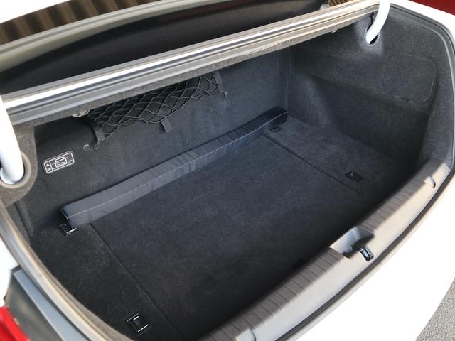 レジェンド ハイブリッド EX 4WD アイボリー内装 サンルーフ 純正ナビ Krellオーディオ 全方位カメラ レーダークルコン ETC 冷暖シート リアシェード LEDライト 純正19インチ 新品タイヤ リア油圧ポンプ新品交換(17枚目)