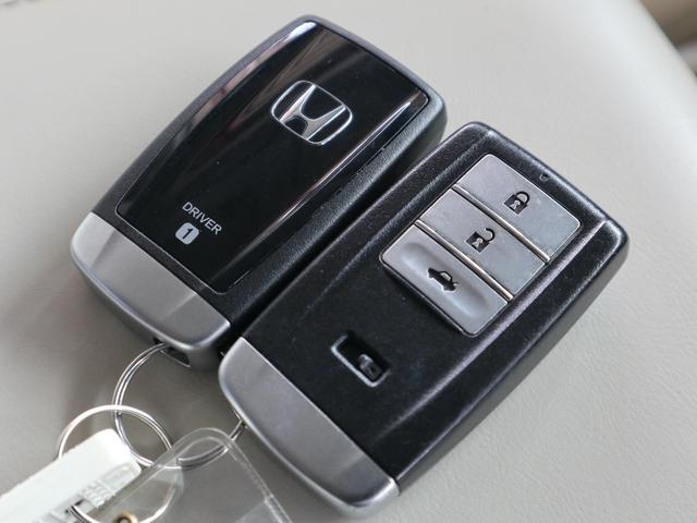 レジェンド ハイブリッド EX 4WD アイボリー内装 サンルーフ 純正ナビ Krellオーディオ 全方位カメラ レーダークルコン ETC 冷暖シート リアシェード LEDライト 純正19インチ 新品タイヤ リア油圧ポンプ新品交換(21枚目)