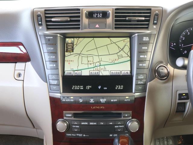 ＬＳ ＬＳ４６０　バージョンＣ　Ｉパッケージ　中期型　ベージュ内装　サンルーフ　純正ＨＤＤナビ　ＣＤ／ＤＶＤ／ＭＳ／ＴＶ再生　バックカメラ　ＥＴＣ　スマートキー　クルコン　ＨＩＤライト　冷暖パワーシート　リアシートヒーター　リアシェード（3枚目）