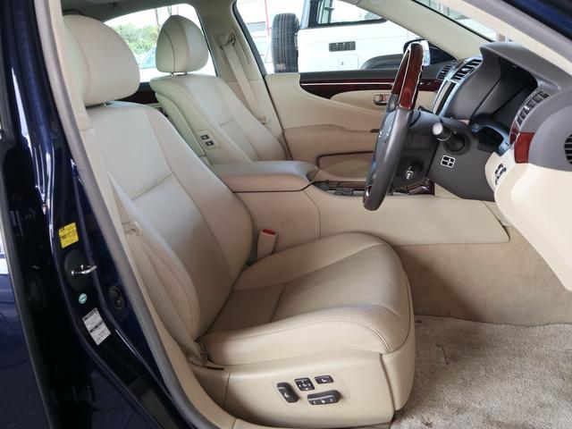 ＬＳ ＬＳ４６０　バージョンＣ　Ｉパッケージ　中期型　ベージュ内装　サンルーフ　純正ＨＤＤナビ　ＣＤ／ＤＶＤ／ＭＳ／ＴＶ再生　バックカメラ　ＥＴＣ　スマートキー　クルコン　ＨＩＤライト　冷暖パワーシート　リアシートヒーター　リアシェード（9枚目）