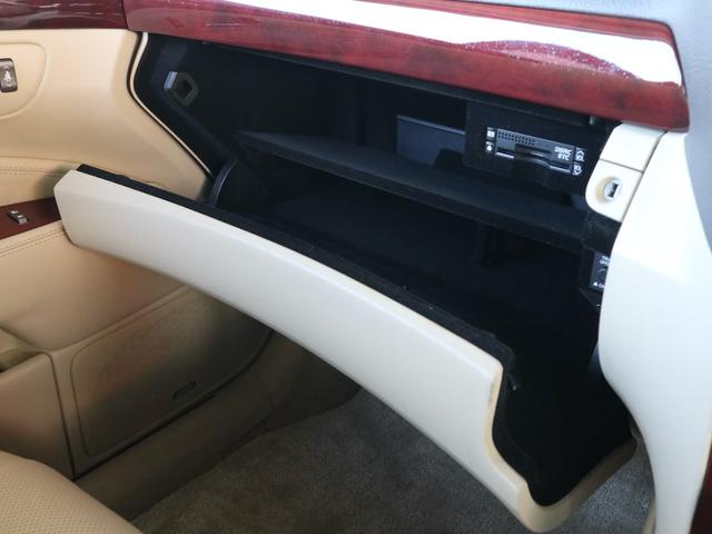 ＬＳ ＬＳ４６０　バージョンＣ　Ｉパッケージ　中期型　ベージュ内装　サンルーフ　純正ＨＤＤナビ　ＣＤ／ＤＶＤ／ＭＳ／ＴＶ再生　バックカメラ　ＥＴＣ　スマートキー　クルコン　ＨＩＤライト　冷暖パワーシート　リアシートヒーター　リアシェード（16枚目）