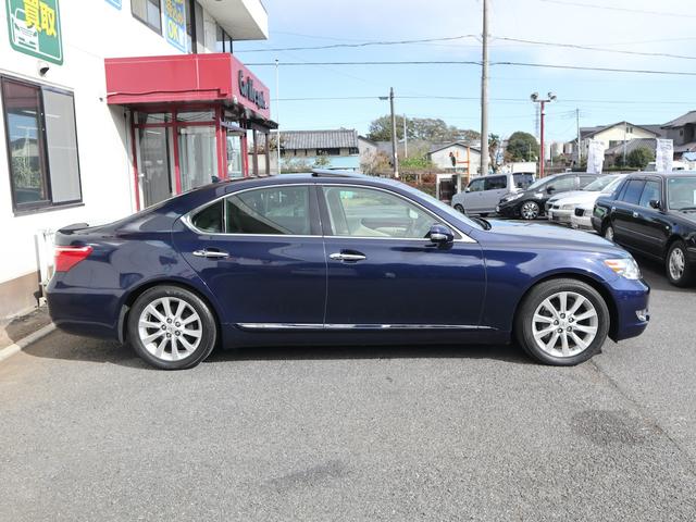 ＬＳ ＬＳ４６０　バージョンＣ　Ｉパッケージ　中期型　ベージュ内装　サンルーフ　純正ＨＤＤナビ　ＣＤ／ＤＶＤ／ＭＳ／ＴＶ再生　バックカメラ　ＥＴＣ　スマートキー　クルコン　ＨＩＤライト　冷暖パワーシート　リアシートヒーター　リアシェード（54枚目）