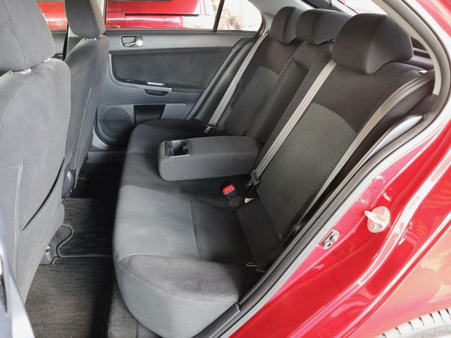 ギャランフォルティススポーツバック スポーツ　５ドア　純正ＳＤナビ　ＣＤ／ＤＶＤ／ＴＶ再生　バックカメラ　ＥＴＣ　スマートキー　クルコン　パドルシフト　ＨＩＤライト　フォグランプ　純正１８インチアルミ　リアスポイラー　ドアバイザー　フルノーマル（12枚目）