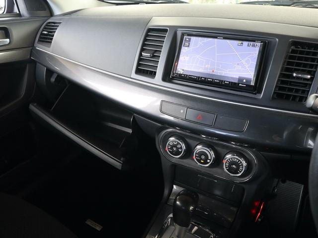 ギャランフォルティススポーツバック スポーツ　５ドア　純正ＳＤナビ　ＣＤ／ＤＶＤ／ＴＶ再生　バックカメラ　ＥＴＣ　スマートキー　クルコン　パドルシフト　ＨＩＤライト　フォグランプ　純正１８インチアルミ　リアスポイラー　ドアバイザー　フルノーマル（15枚目）