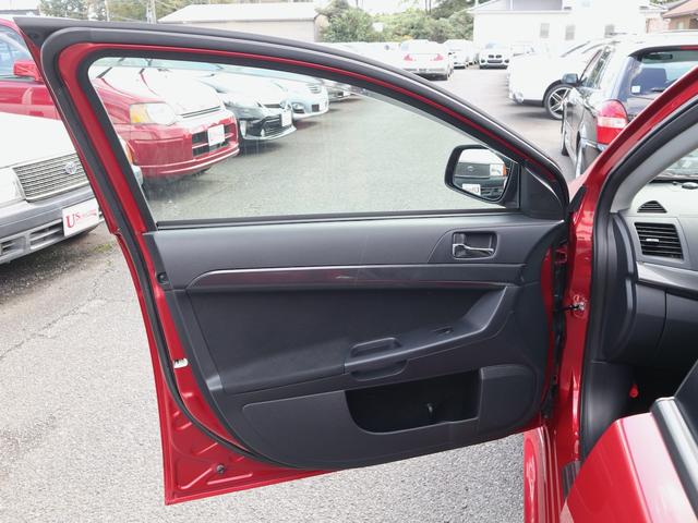 ギャランフォルティススポーツバック スポーツ　５ドア　純正ＳＤナビ　ＣＤ／ＤＶＤ／ＴＶ再生　バックカメラ　ＥＴＣ　スマートキー　クルコン　パドルシフト　ＨＩＤライト　フォグランプ　純正１８インチアルミ　リアスポイラー　ドアバイザー　フルノーマル（40枚目）