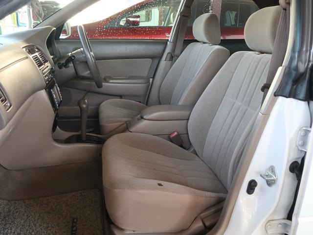 ビスタ ＶＪサルーン　最終後期型　オートエアコン　パワステ　パワーウインド　ＡＢＳ　Ｗエアバック　ＨＤＤナビ　ＣＤ／ＭＤ／ＭＳ再生　ＥＴＣ　キーレス　電動格納ミラー　ドアバイザー（10枚目）