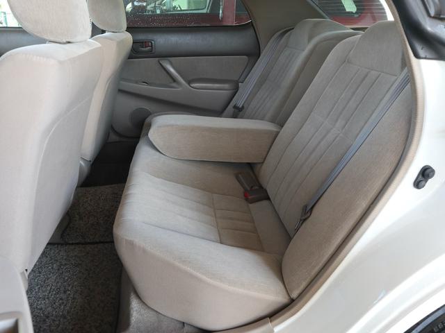 ビスタ ＶＪサルーン　最終後期型　オートエアコン　パワステ　パワーウインド　ＡＢＳ　Ｗエアバック　ＨＤＤナビ　ＣＤ／ＭＤ／ＭＳ再生　ＥＴＣ　キーレス　電動格納ミラー　ドアバイザー（12枚目）