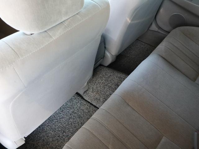 ビスタ ＶＪサルーン　最終後期型　オートエアコン　パワステ　パワーウインド　ＡＢＳ　Ｗエアバック　ＨＤＤナビ　ＣＤ／ＭＤ／ＭＳ再生　ＥＴＣ　キーレス　電動格納ミラー　ドアバイザー（34枚目）