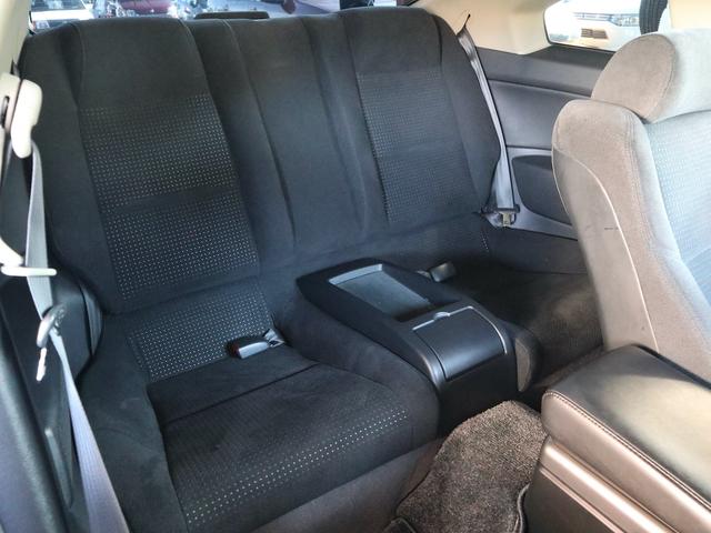 スカイライン ３５０ＧＴ　フロントエアロ　リアスポイラー　純正１７インチアルミ　純正ナビ＆社外ＨＤＤナビ　社外ツイーター／サブウーハー　ＣＤ／ＤＶＤＢＴ／ＴＶ再生　ＥＴＣ　パワーシート　ＨＩＤライト　フォグランプ（11枚目）