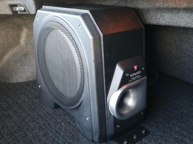 スカイライン ３５０ＧＴ　フロントエアロ　リアスポイラー　純正１７インチアルミ　純正ナビ＆社外ＨＤＤナビ　社外ツイーター／サブウーハー　ＣＤ／ＤＶＤＢＴ／ＴＶ再生　ＥＴＣ　パワーシート　ＨＩＤライト　フォグランプ（22枚目）