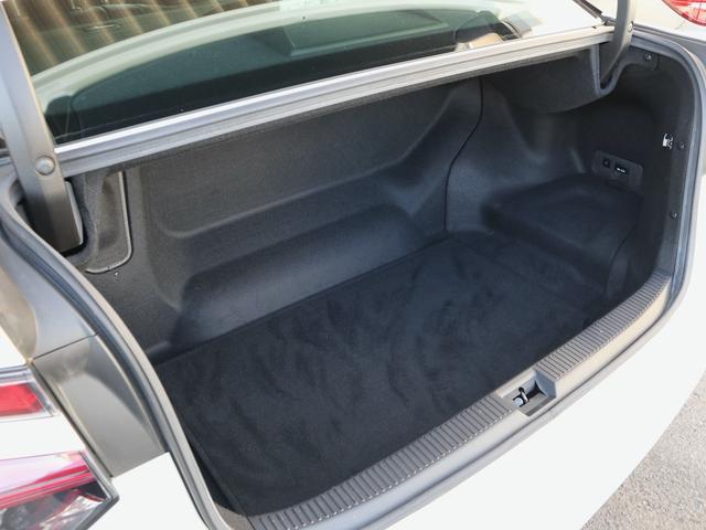 ＭＩＲＡＩ ベースグレード　水素自動車　純正ＳＤナビ　ＣＤ／ＤＶＤ／Ｂｌｕｅｔｏｏｔｈ／ＴＶ再生　バックカメラ　ＥＴＣ　スマートキー　レーダークルコン　黒革シート　全席シートヒーター　ステアリングヒーター　ＬＥＤヘッドライト（17枚目）