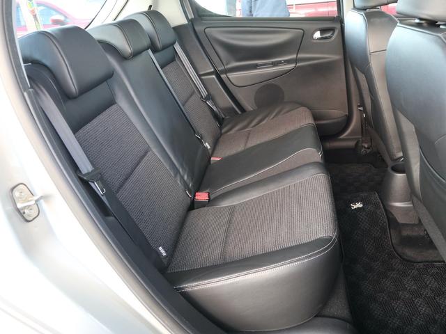 ２０７ シエロ　エアコン　パワステ　パワーウインド　ＡＢＳ　エアバック　純正ＨＤＤナビ　ＣＤ／ＤＶＤ／ＭＳ／ＴＶ再生　ＥＴＣ　キーレス　黒半革シート　ガラスルーフ（11枚目）