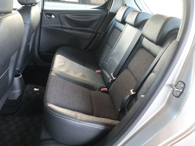 ２０７ シエロ　エアコン　パワステ　パワーウインド　ＡＢＳ　エアバック　純正ＨＤＤナビ　ＣＤ／ＤＶＤ／ＭＳ／ＴＶ再生　ＥＴＣ　キーレス　黒半革シート　ガラスルーフ（12枚目）