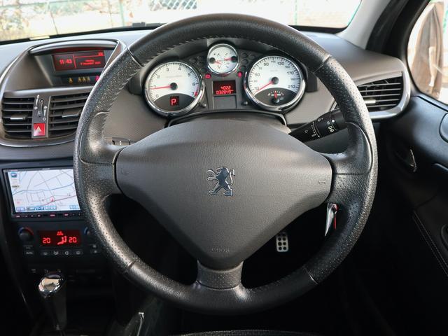 ２０７ シエロ　エアコン　パワステ　パワーウインド　ＡＢＳ　エアバック　純正ＨＤＤナビ　ＣＤ／ＤＶＤ／ＭＳ／ＴＶ再生　ＥＴＣ　キーレス　黒半革シート　ガラスルーフ（13枚目）