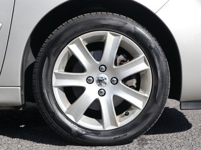 ２０７ シエロ　エアコン　パワステ　パワーウインド　ＡＢＳ　エアバック　純正ＨＤＤナビ　ＣＤ／ＤＶＤ／ＭＳ／ＴＶ再生　ＥＴＣ　キーレス　黒半革シート　ガラスルーフ（18枚目）