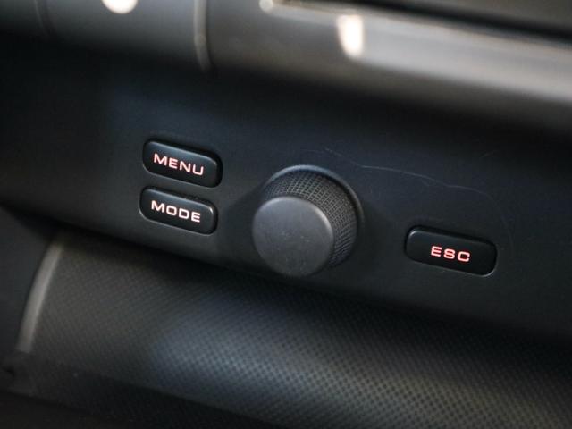 ２０７ シエロ　エアコン　パワステ　パワーウインド　ＡＢＳ　エアバック　純正ＨＤＤナビ　ＣＤ／ＤＶＤ／ＭＳ／ＴＶ再生　ＥＴＣ　キーレス　黒半革シート　ガラスルーフ（26枚目）