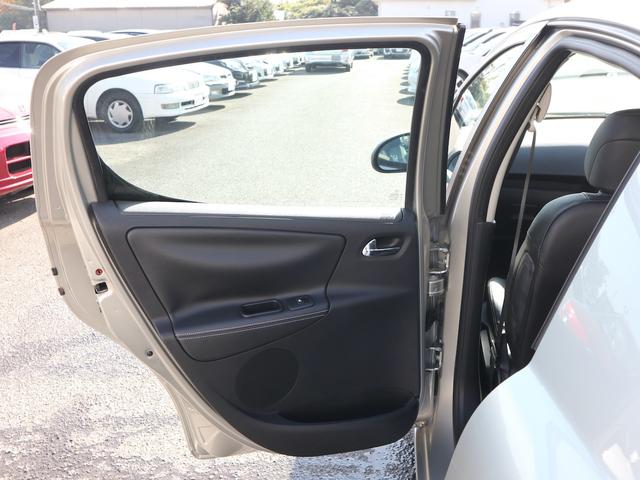 ２０７ シエロ　エアコン　パワステ　パワーウインド　ＡＢＳ　エアバック　純正ＨＤＤナビ　ＣＤ／ＤＶＤ／ＭＳ／ＴＶ再生　ＥＴＣ　キーレス　黒半革シート　ガラスルーフ（37枚目）