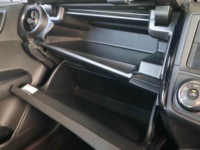 カローラアクシオ １．５Ｘ　教習車　５速ＭＴ　助手席ブレーキ　教習計器　助手席用ミラー　大型ドアバイザー　コーナーポール　フィールダー用１５インチアルミ　中期型（16枚目）