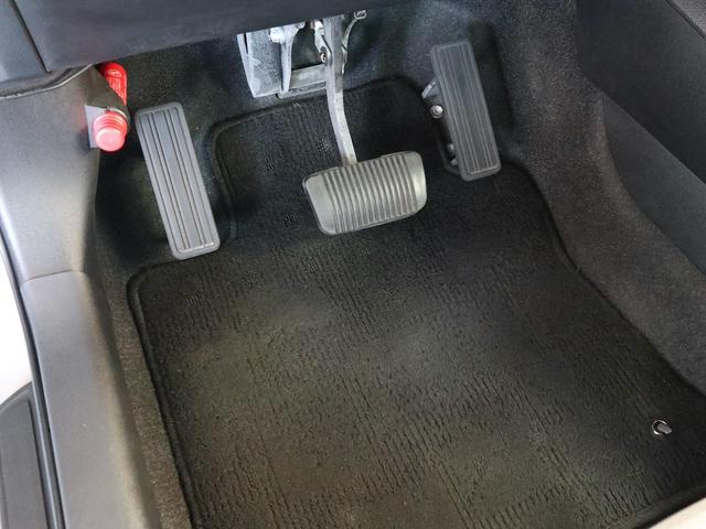 カローラアクシオ １．５Ｘ　教習車　５速ＭＴ　助手席ブレーキ　教習計器　助手席用ミラー　大型ドアバイザー　コーナーポール　フィールダー用１５インチアルミ　中期型（33枚目）