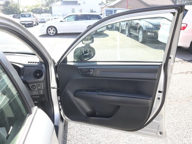 カローラアクシオ １．５Ｘ　教習車　５速ＭＴ　助手席ブレーキ　教習計器　助手席用ミラー　大型ドアバイザー　コーナーポール　フィールダー用１５インチアルミ　中期型（35枚目）