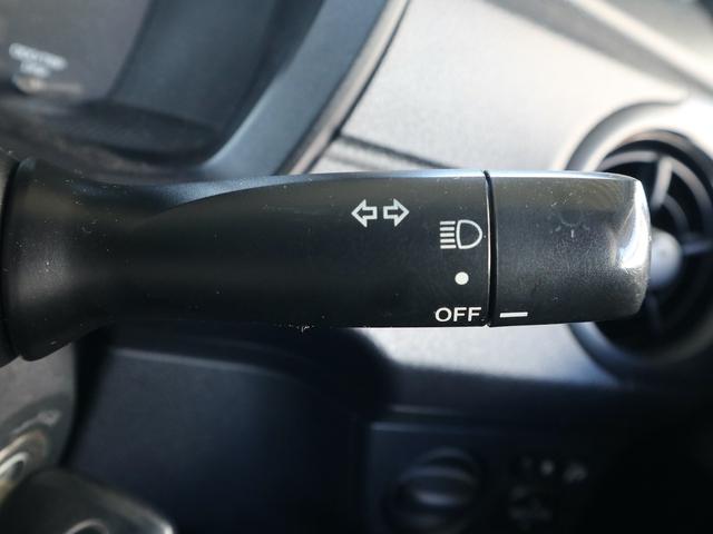 カローラアクシオ １．５Ｘ　教習車　５速ＭＴ　助手席ブレーキ　教習計器　助手席用ミラー　大型ドアバイザー　コーナーポール　中期型（23枚目）